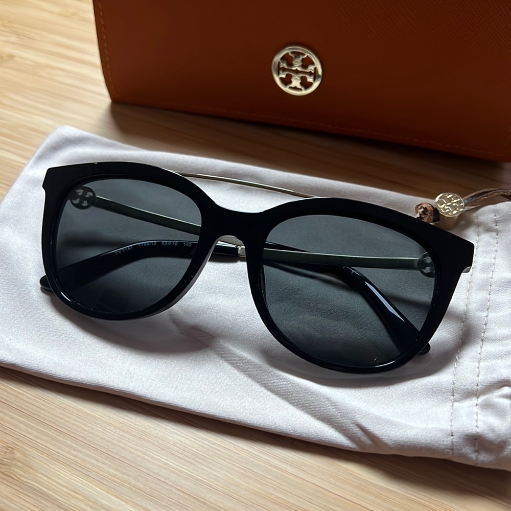 TORY BURCH Black and Gold Sunglasses